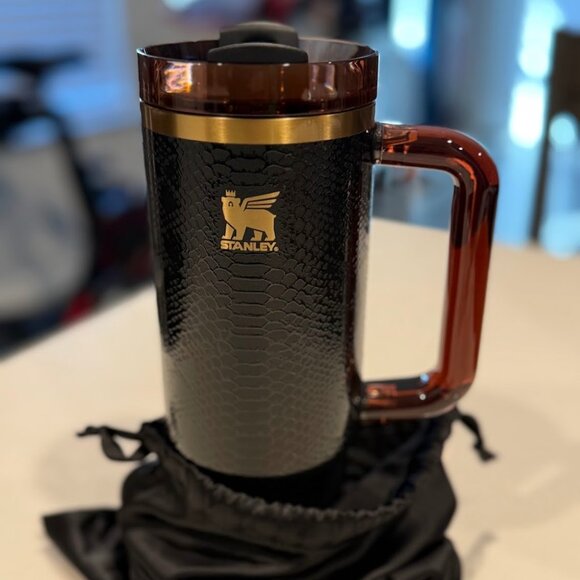 Stanley LUXE 40oz Black Snake Skin Limited Edition - Picture 1 of 2